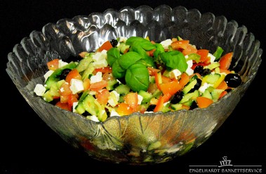 Griechischer Bauernsalat (Schafskäse, Gurken, Tomaten Oliven)