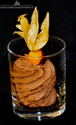 Haselnuss Mousse im Tumbler