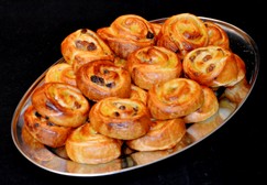 Mini Butter Rosinenschnecken  Platte mit 20 Stück